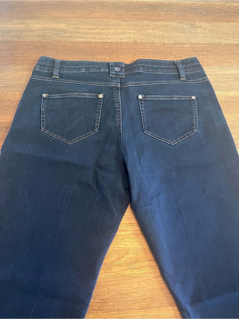 Women’s Kuhl Darkwash Jeans - Picture 4 of 8